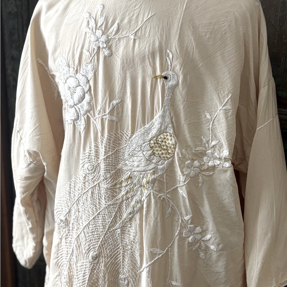 Vintage Japanese Embroidered raw silk Kimono jacket with rare white peacock S - Picture 2 of 8